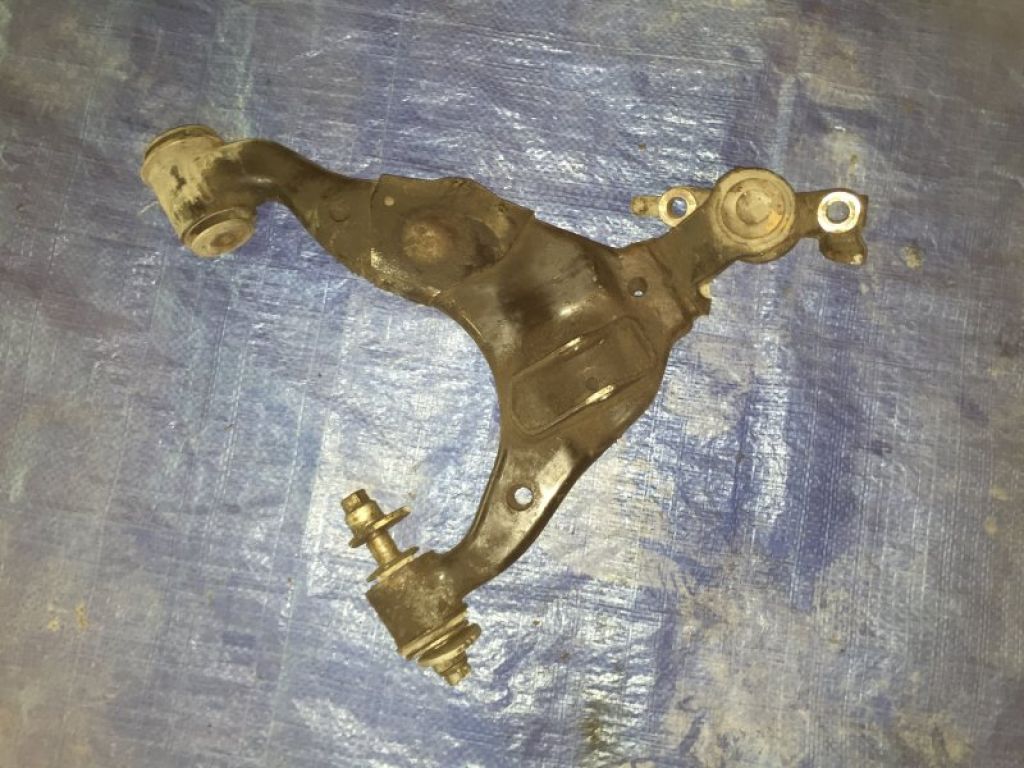 48069-60010 | Важіль передньої підвіски нижній лів. LEXUS GX470 02-09 - Фото 2