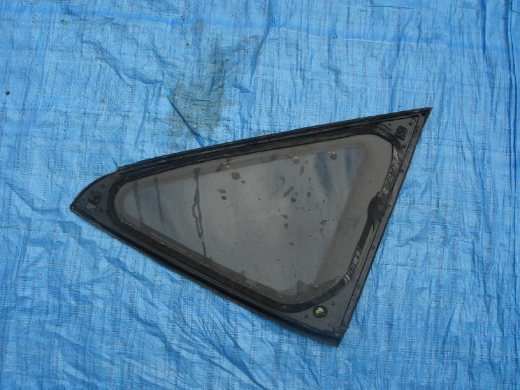 83301-CB800 | Стекло в кузов задн. лев. NISSAN MURANO Z50 02-07 - Фото 2
