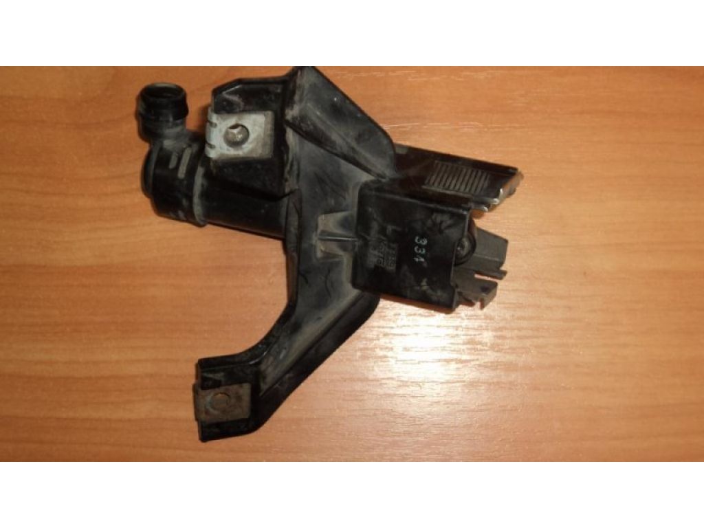 Форсунка омивача фар LEXUS RX300/330/350/400 03-09 - Фото 2