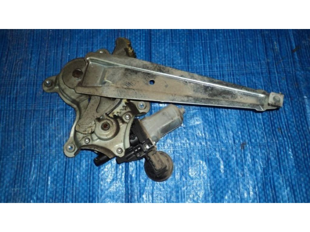 69804-33050 | Стеклоподъемник задн. лев. TOYOTA CAMRY 40 06-11 - Фото 2