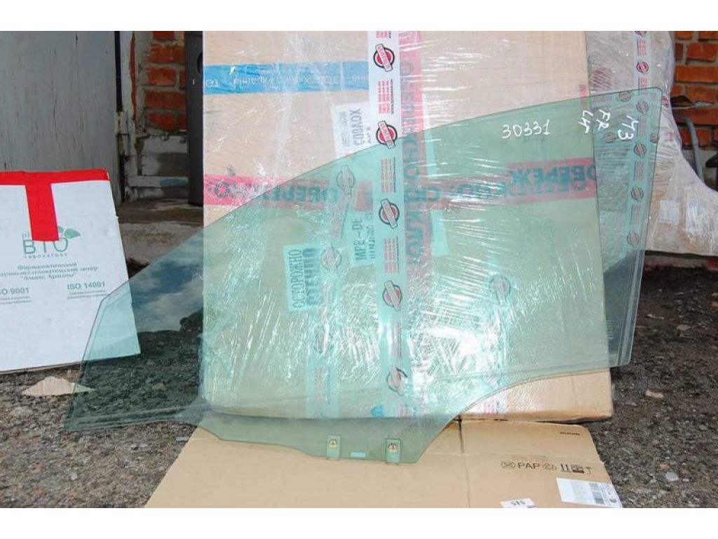 BP4K-59-511B | Скло дверей передн. лів. MAZDA 3 BK 03-08