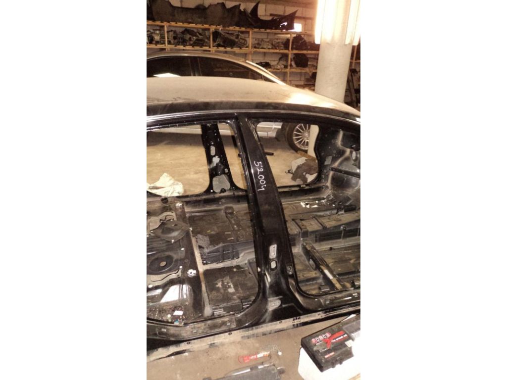 Стійка кузова середня прав. NISSAN TEANA J32 08-14
