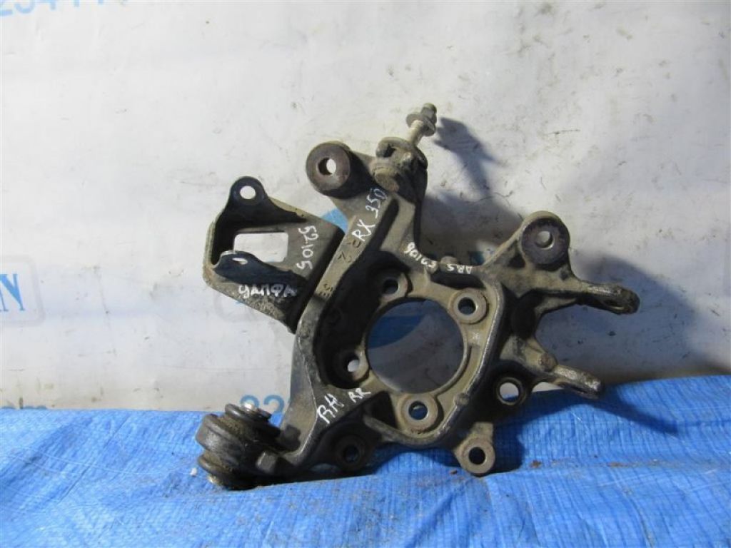 42304-0E020 | Цапфа задн. прав. LEXUS RX350/450 09-15