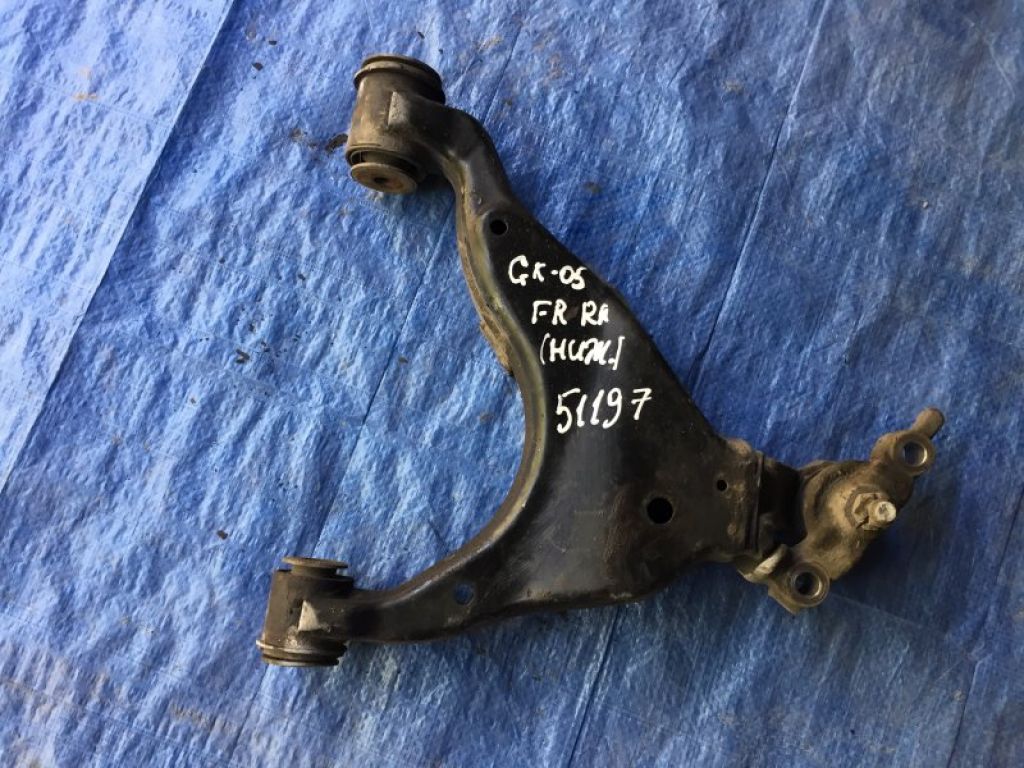 48068-60010 | Важіль передньої підвіски нижній прав. LEXUS GX470 02-09