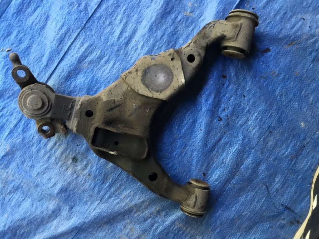 48068-60010 | Важіль передньої підвіски нижній прав. LEXUS GX470 02-09 - Фото 2