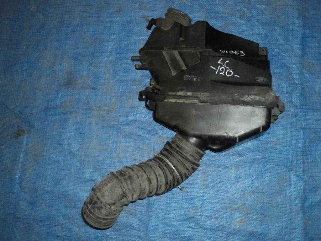 Корпус повітряного фільтра TOYOTA LAND CRUISER PRADO 120 02-09