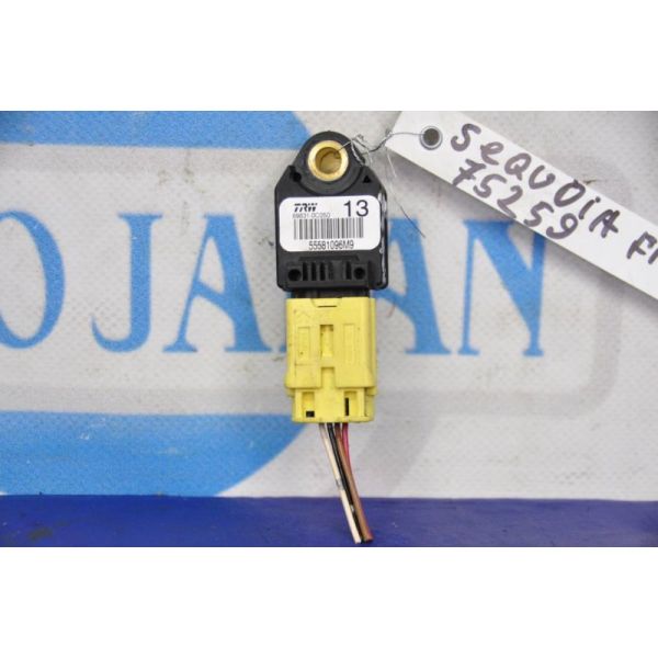 Датчик удару передній правий TOYOTA SEQUOIA 08-17 89831-0C050