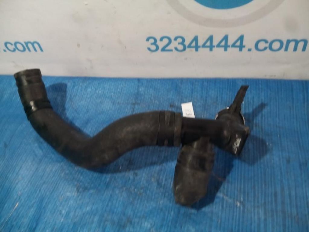 Патрубок системи охолодження HYUNDAI I30 GD 12-17 - Фото 2