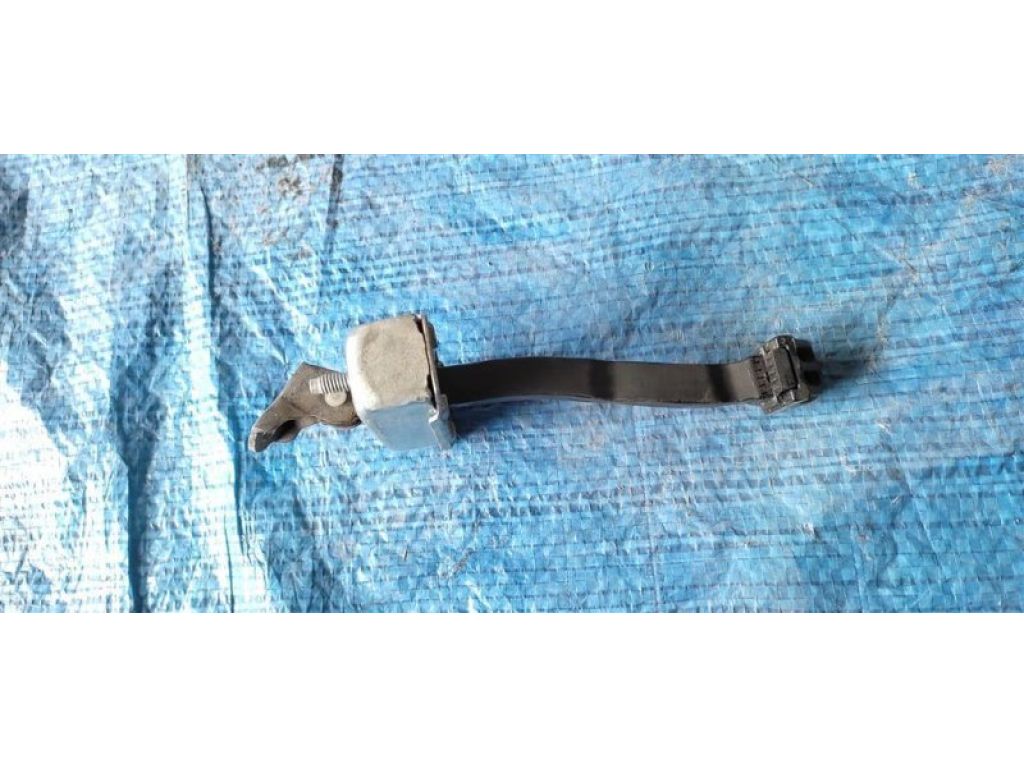 68610-53030 | Обмежувач дверей передн. прав. LEXUS IS250/350 05-13 - Фото 2