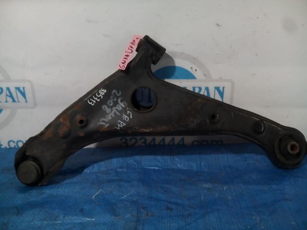 MN161706 | Важіль передньої підвіски нижній прав. MITSUBISHI GALANT 03-12