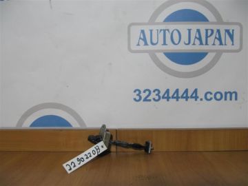 Ограничитель двери передн. прав. NISSAN MURANO Z51 07-14