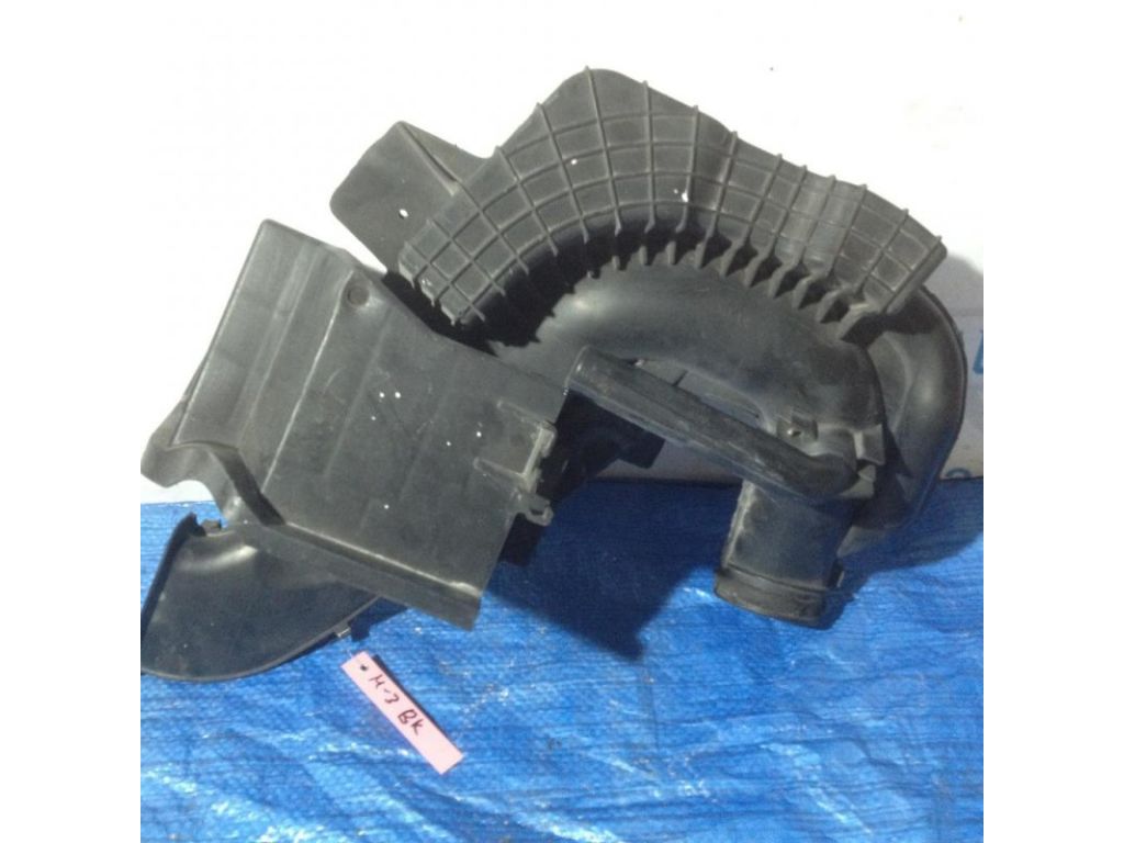 LF50-13-201B | Резонатор повітряного фільтра MAZDA 3 BK 03-08 - Фото 3