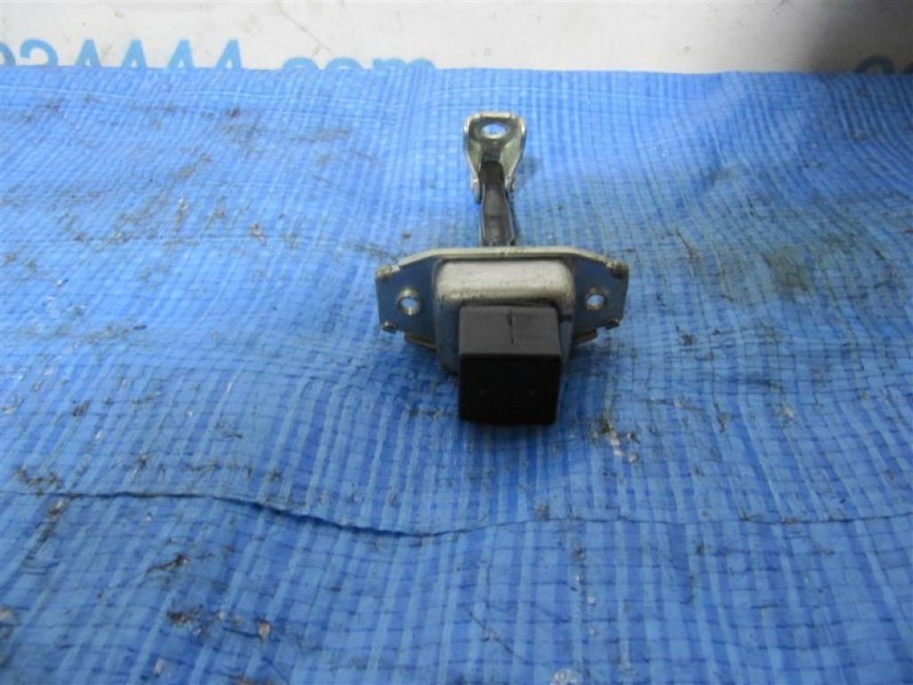 5702A079 | Обмежувач дверей передн. лів. MITSUBISHI LANCER X 10 07-15 - Фото 2