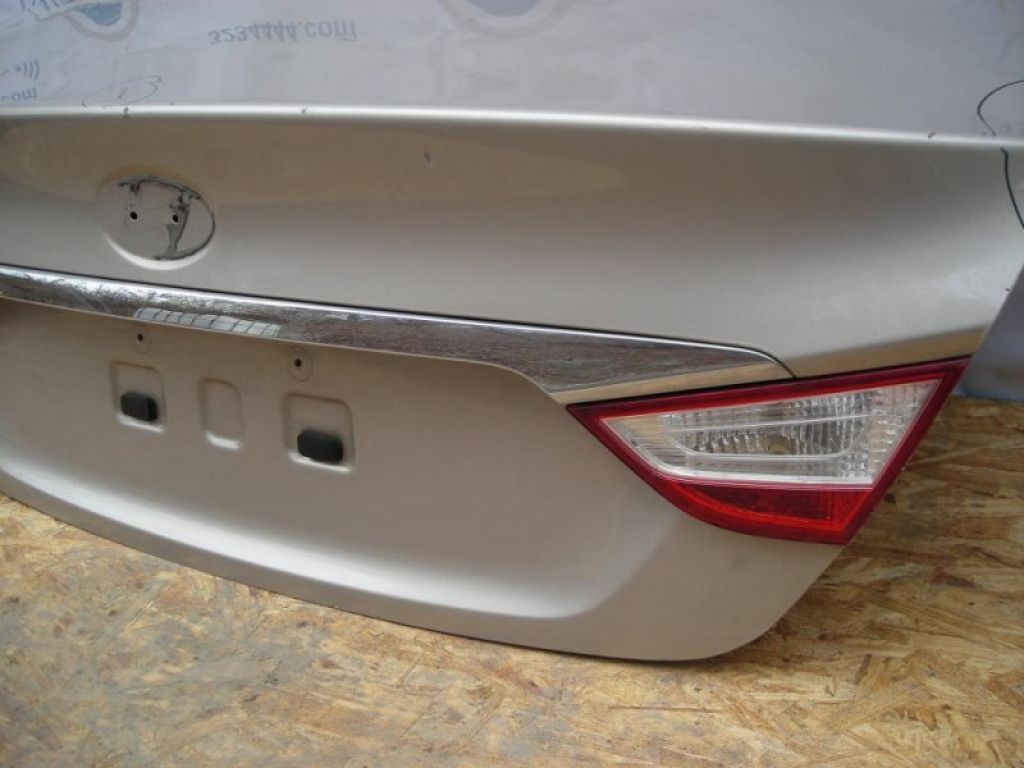 69200-3Q000 | Кришка багажника HYUNDAI SONATA YF 10-14 - Фото 9