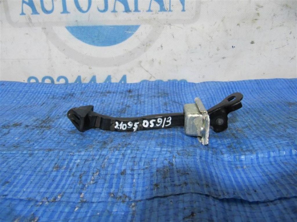 BHN9-72-270 | Ограничитель двери задн. лев. MAZDA 3 BM 13-19