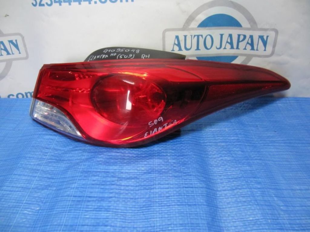 92402-3Y000 | Ліхтар зовнішній задн. прав. HYUNDAI ELANTRA MD 10-15