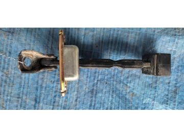 Обмежувач дверей передн. лів. MITSUBISHI OUTLANDER XL 05-13