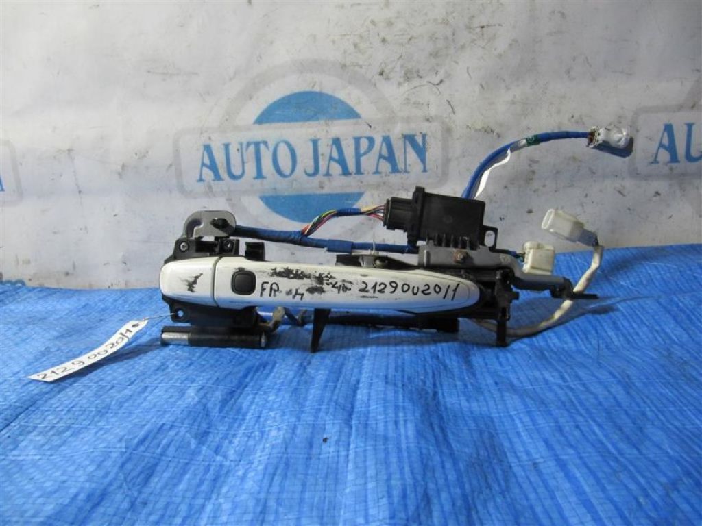69211-06060-B0 | Ручка двери наружная передн. лев. TOYOTA CAMRY 40 06-11