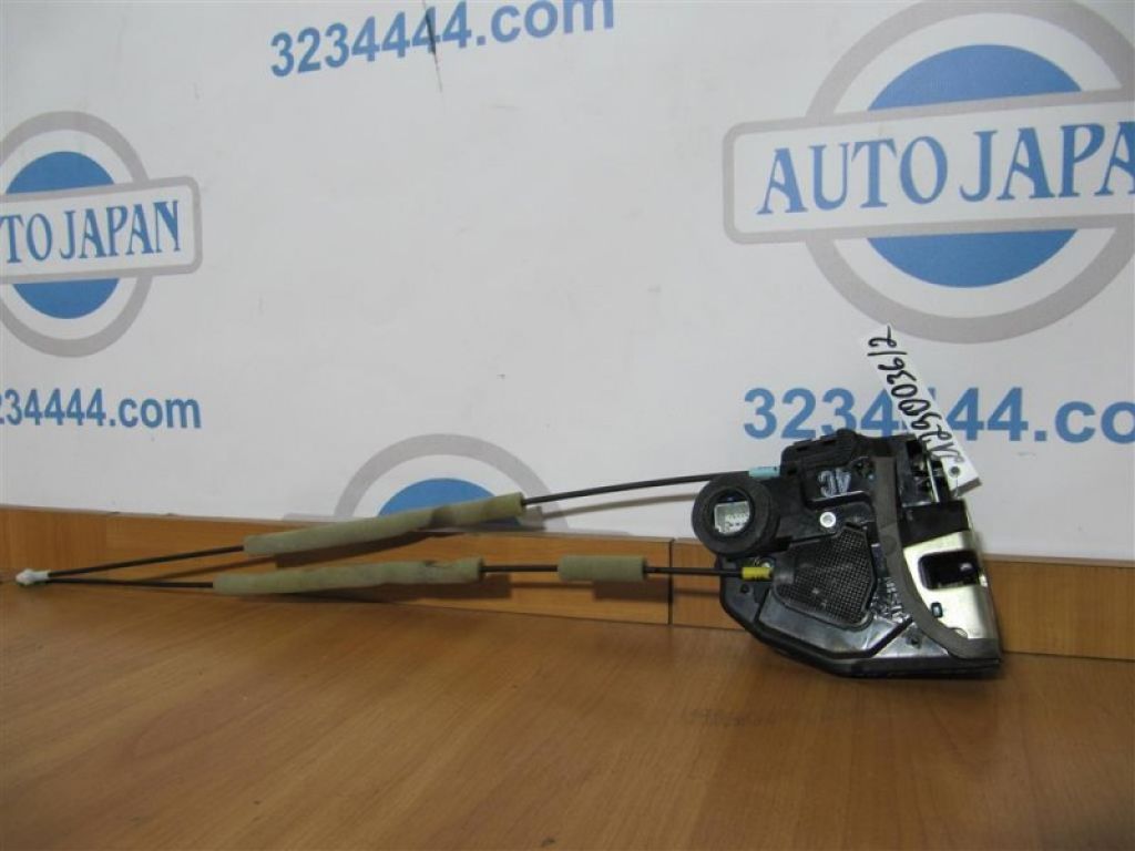 69060-06100 | Замок двері задн. лів. TOYOTA CAMRY 50 12-15