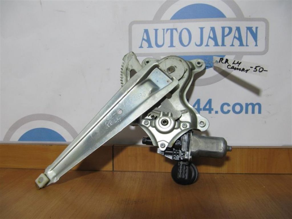 85710-33230 | Склопідйомник задн. лів. TOYOTA CAMRY 50 12-15