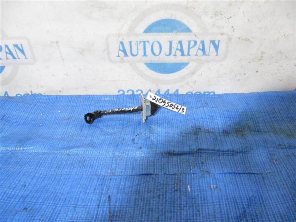 BHN9-72-270 | Ограничитель двери задн. прав. MAZDA 3 BM 13-19