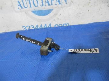 Обмежувач дверей задн. лів. TOYOTA CAMRY 50 12-15