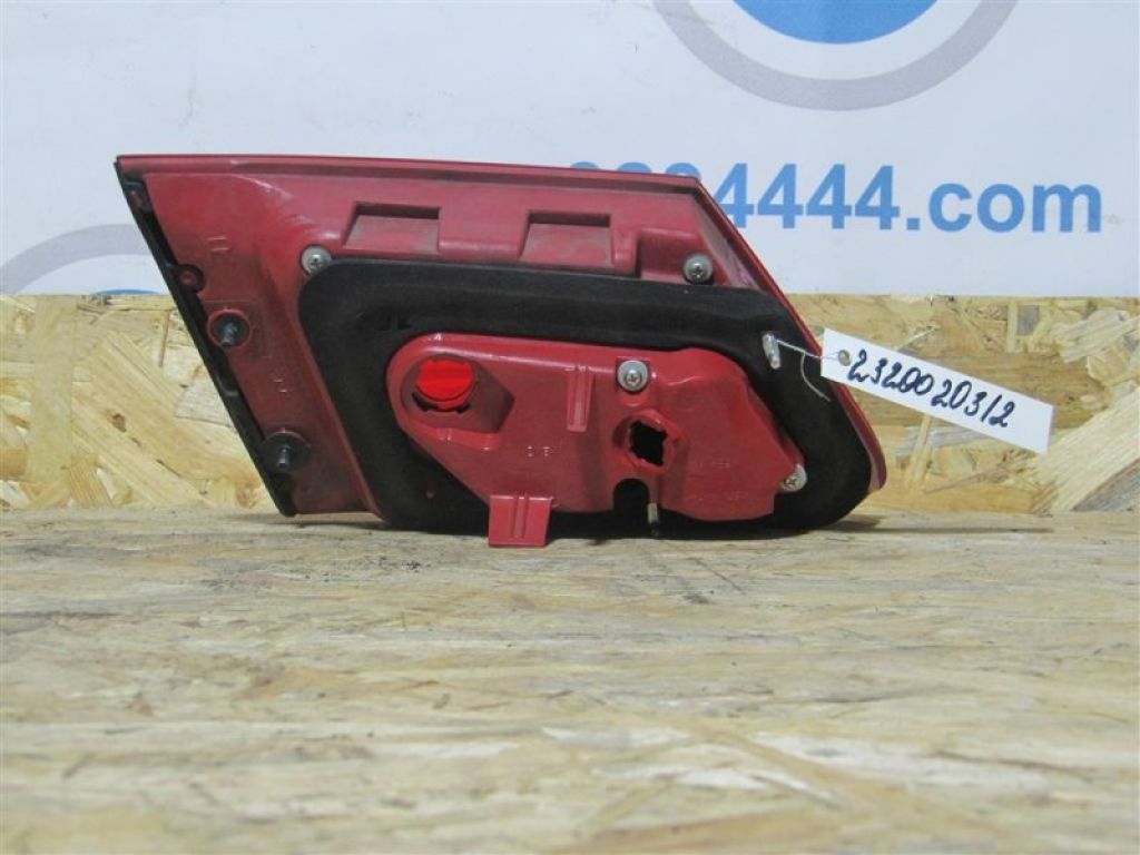 81581-33150 | Ліхтар внутрішній задн. прав. LEXUS ES350 06-12 - Фото 2