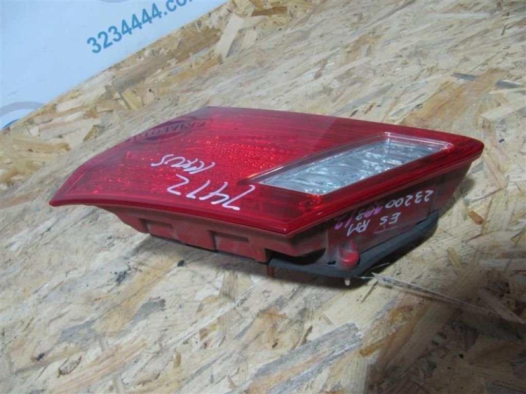 81581-33150 | Ліхтар внутрішній задн. прав. LEXUS ES350 06-12 - Фото 6