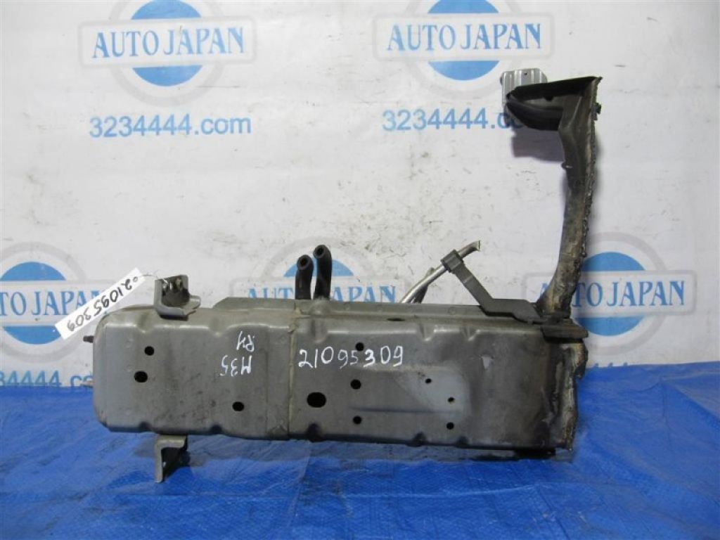 64180-EJ20A | Чверть кузова передня прав. INFINITI M35/M45 04-10