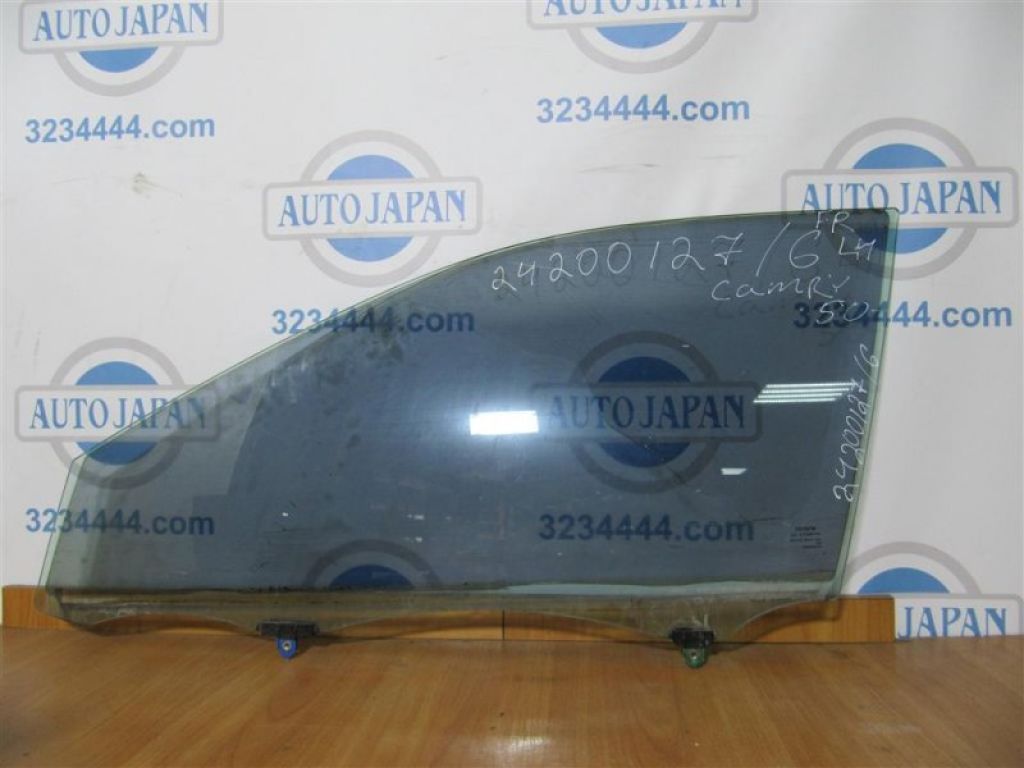 68102-06190 | Скло дверей передн. лів. TOYOTA CAMRY 50 12-15