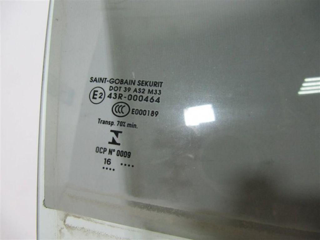 82312-5DA0A | Скло дверей задн. прав. INFINITI QX30 16-20 - Фото 2