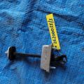 68610-08021 | Обмежувач дверей передн. прав. TOYOTA SIENNA 11-16