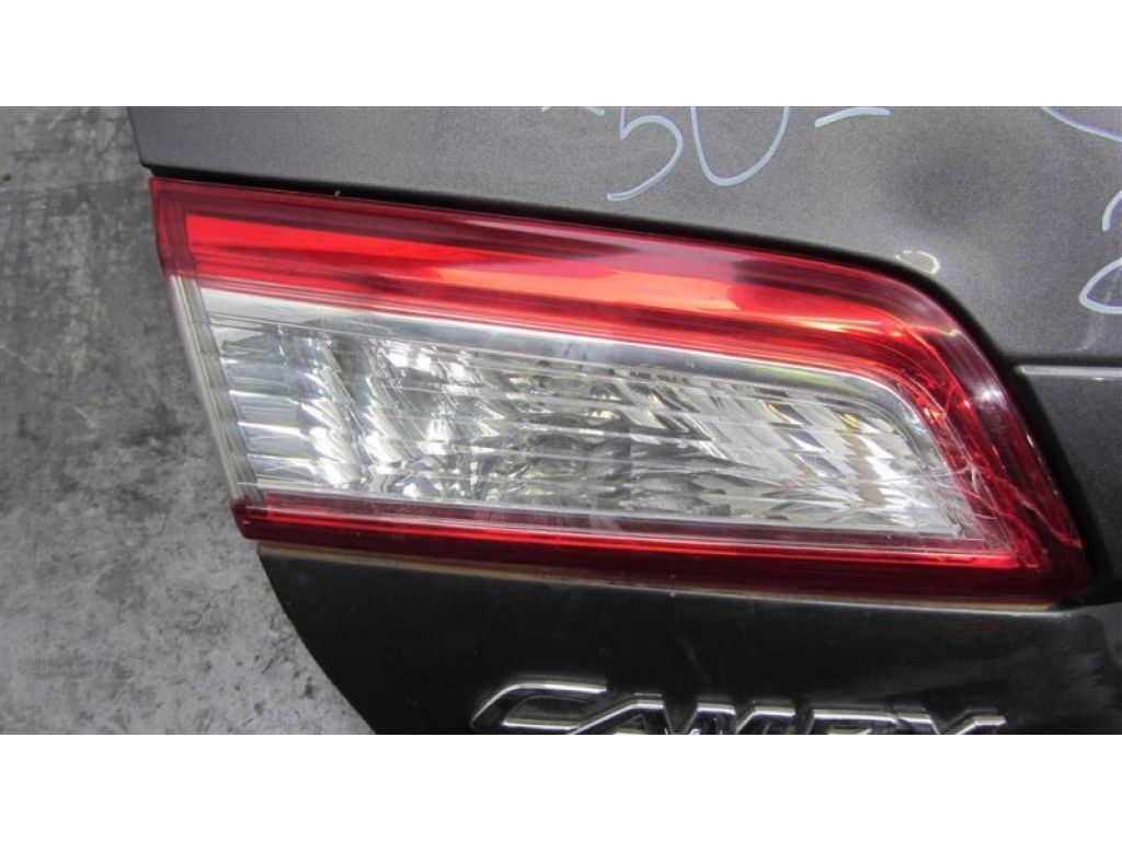64401-06630 | Кришка багажника TOYOTA CAMRY 50 12-15 - Фото 3