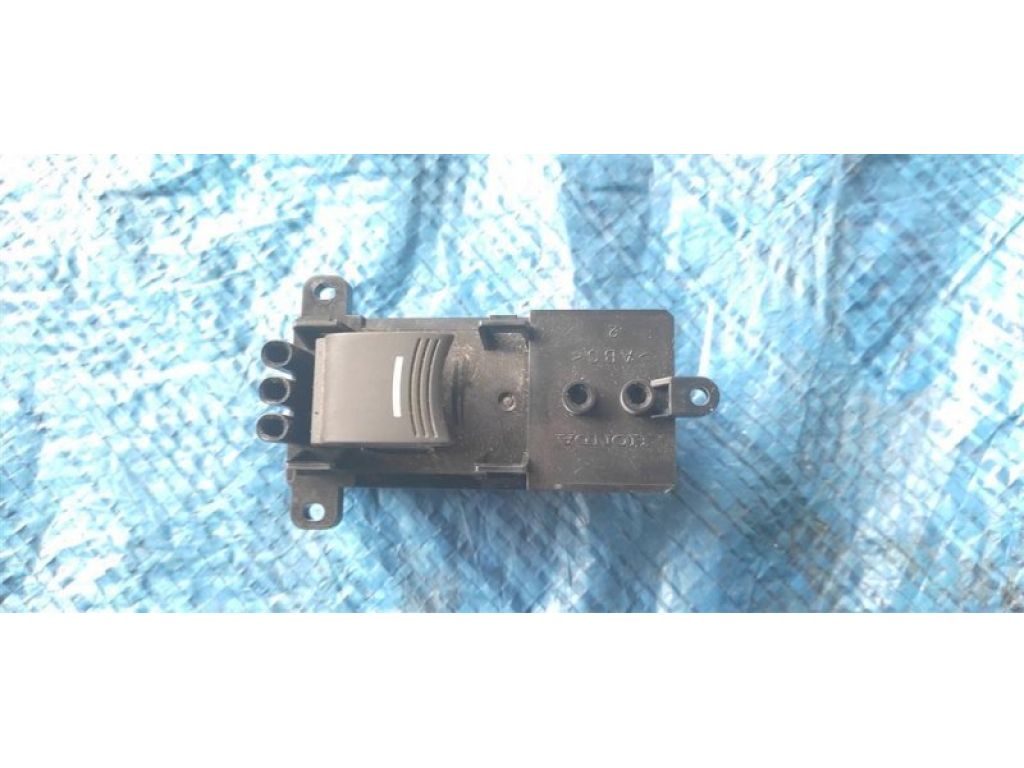 35770-TZ3-A01 | Кнопка склопідіймача задн. прав. ACURA TLX 14-17 - Фото 3