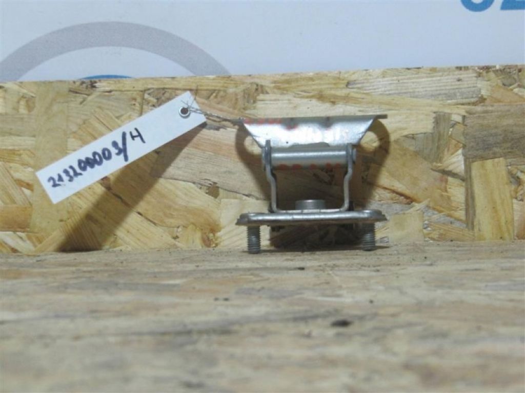 68820-08010 | Петля крышки багажника лев. TOYOTA SIENNA 03-10