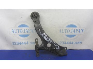 Рычаг передней подвески нижний лев. TOYOTA AVALON 05-12