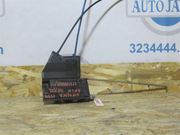 Замок двері задн. лів. TOYOTA SIENNA 03-10
