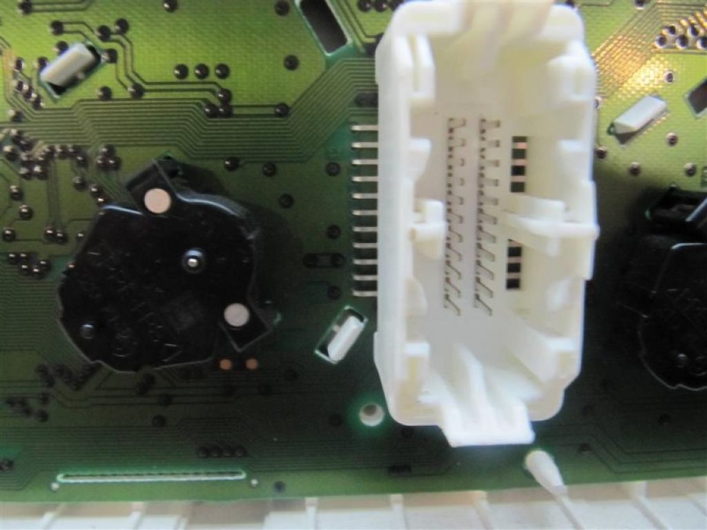 8100B222 | Панель приладів MITSUBISHI GALANT 03-12 - Фото 3