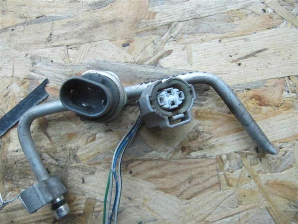 88645-08010 | Датчик давления кондиционера TOYOTA CAMRY 30 02-06 - Фото 4