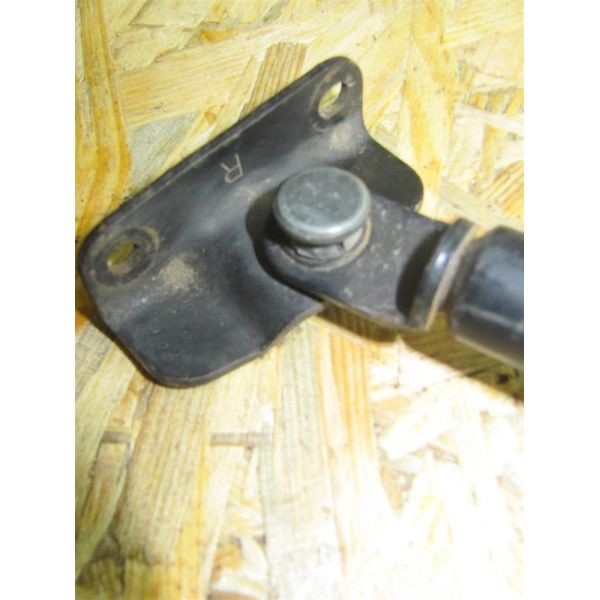 Амортизатор кришки багажника правий SUBARU IMPREZA 07-11 GE/GH 63269FG020 — 3
