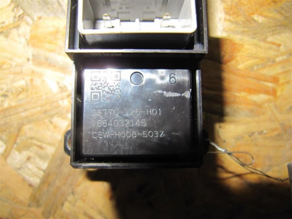 35770-TZ6-H01 | Кнопка стеклоподъемника задн. прав. ACURA MDX (YD3) 13-21 - Фото 5