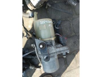 Насос ГУР MAZDA 3 BK 03-08