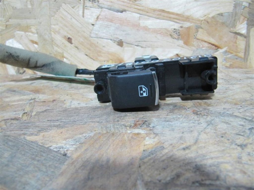 83071FJ180 | Кнопка склопідіймача задн. SUBARU CROSSTREK 12-17 - Фото 3