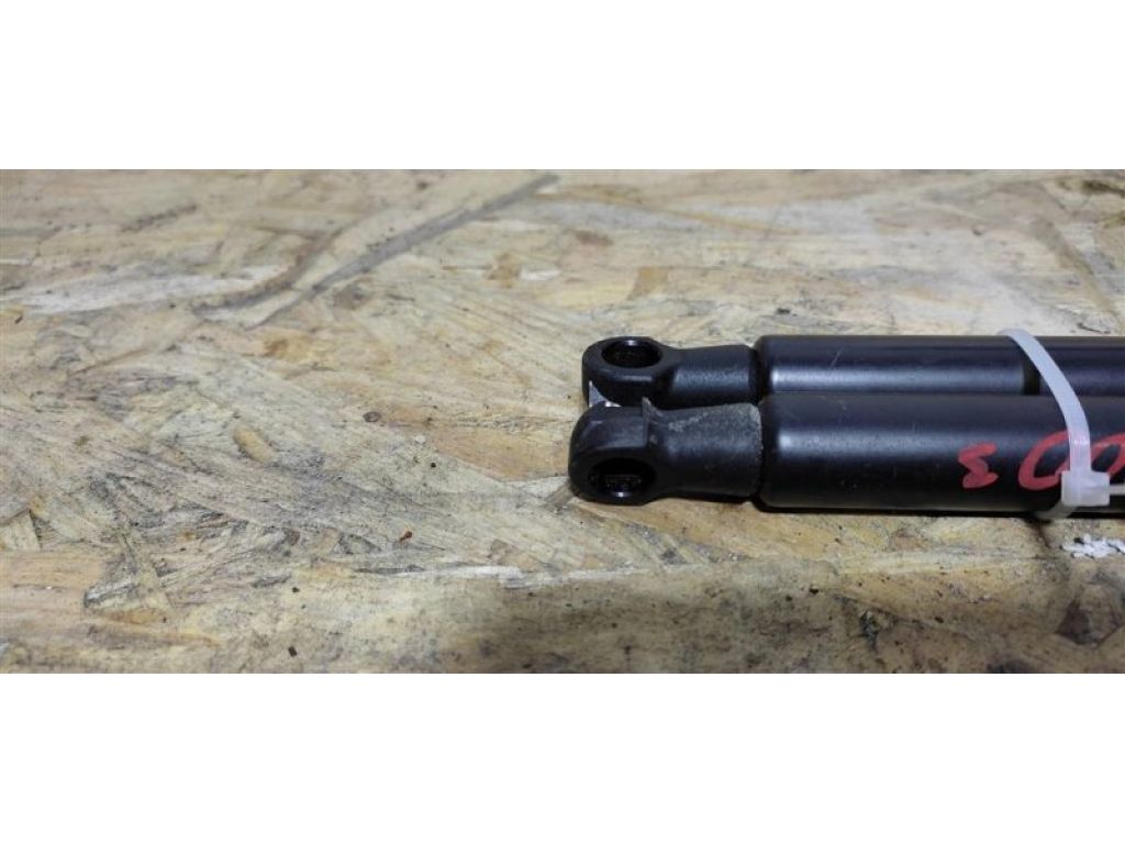 90451-1KA2A | Амортизатор кришки багажника NISSAN JUKE 10-19 - Фото 3