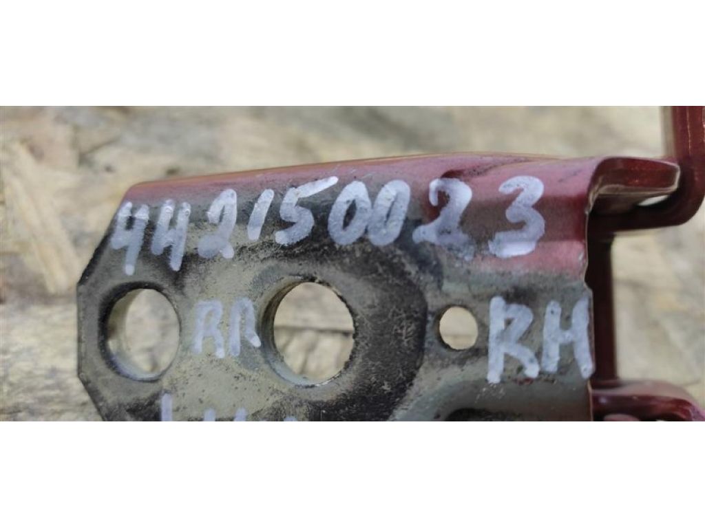 82420-1KA0A | Петля двери нижняя задн. прав. NISSAN JUKE 10-19 - Фото 4