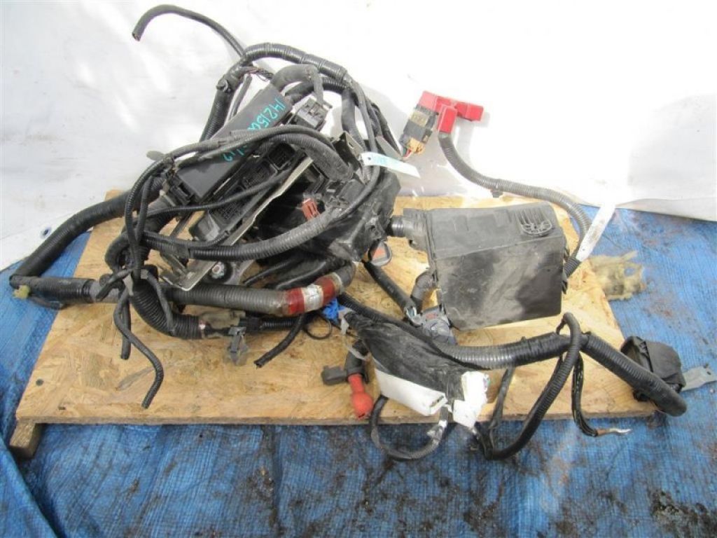 24011-1KC1B | Проводка подкапотная NISSAN JUKE 10-19