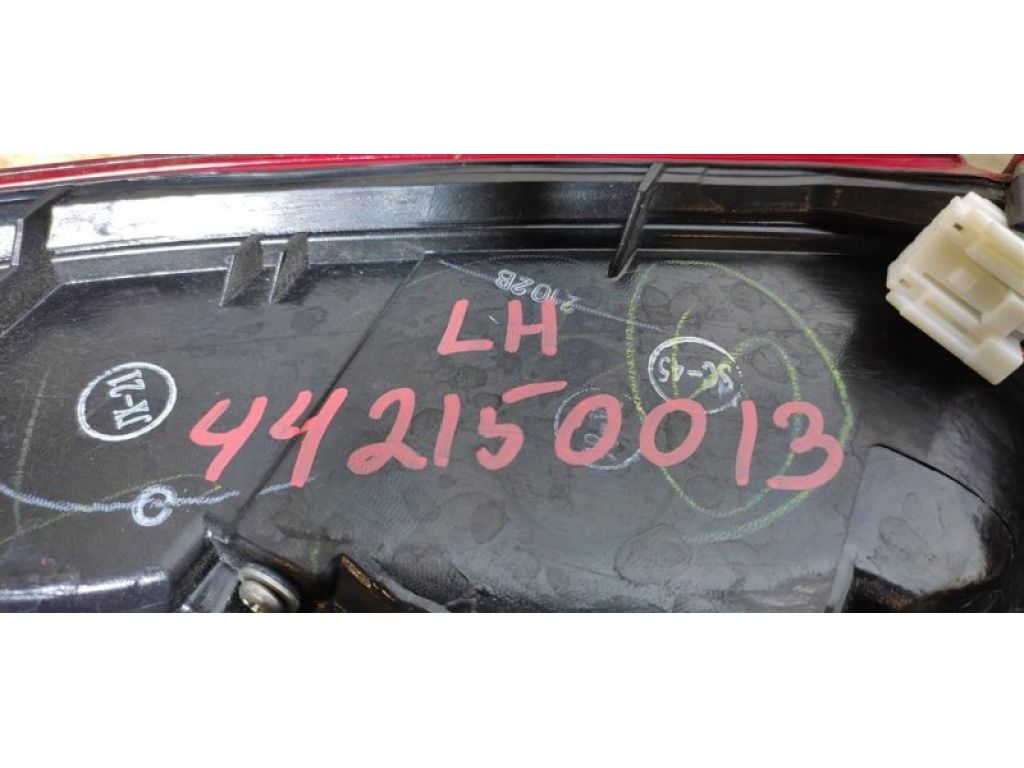 26555-1KM0A | Ліхтар зовнішній задн. лів. NISSAN JUKE 10-19 - Фото 4