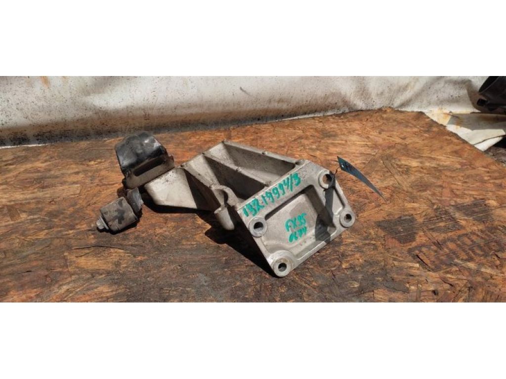 11233-AF800 | Кронштейн опоры двигателя лев. INFINITI FX S50 03-08