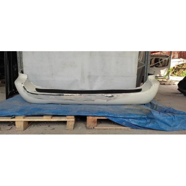 Бампер задній DODGE CARAVAN 00-07 05113193AA