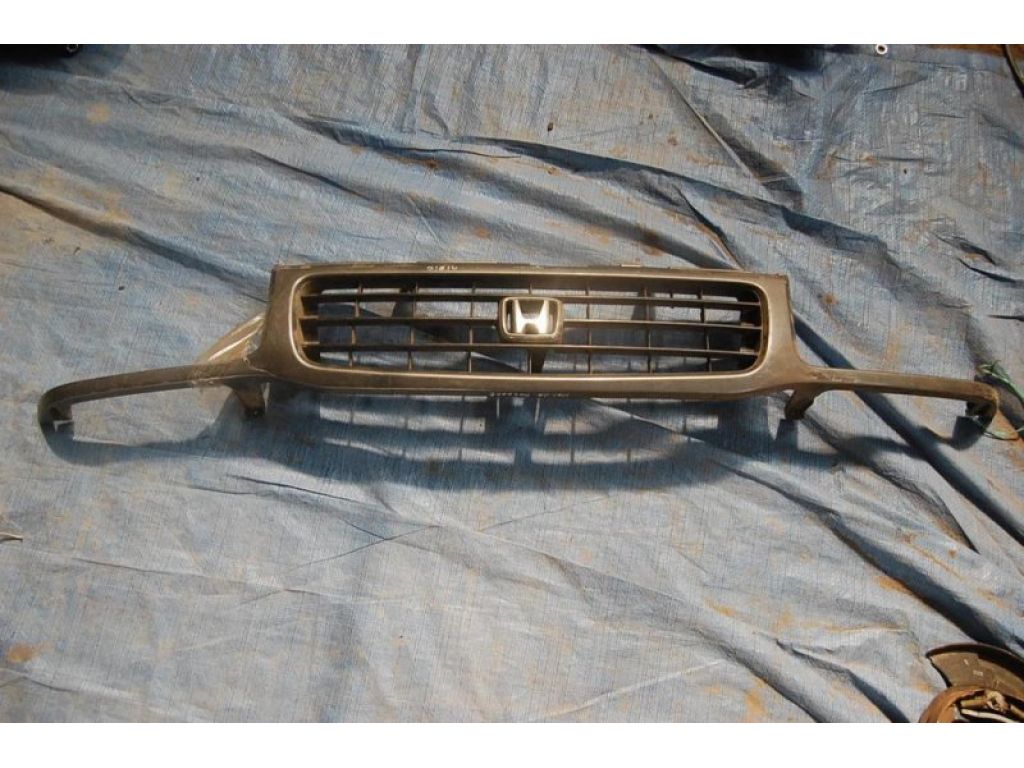 Решітка радіатора HONDA PASSPORT 93-02
